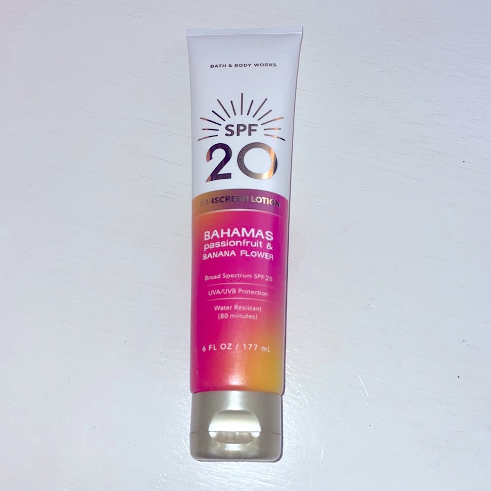 Bath and body works spf 20 Bahamas passion fruit and banana flower